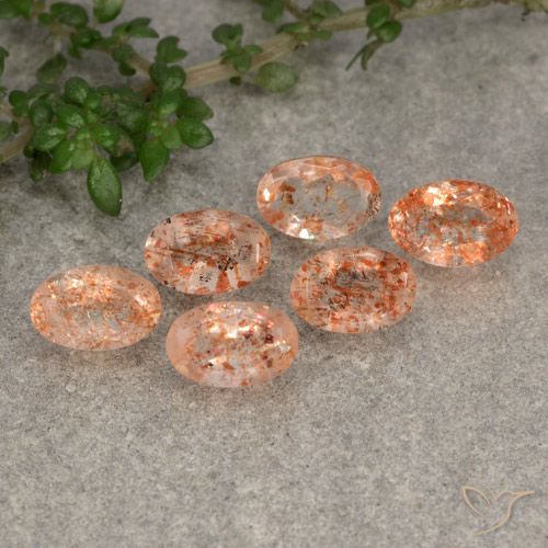 3.29ctw Natürlicher rötlich-orange Sonnenstein, Oval, Lichtdurchlässig