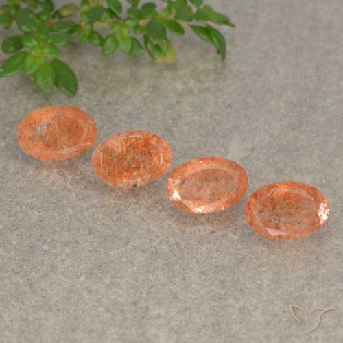 2.07ctw Natürlicher rötlich-orange Sonnenstein, Oval, Lichtdurchlässig