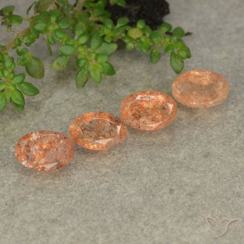 2.23ctw Natürlicher rötlich-orange Sonnenstein, Oval, Lichtdurchlässig