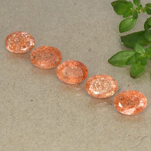 3.92ctw Natürlicher rötlich-orange Sonnenstein, Oval, Lichtdurchlässig