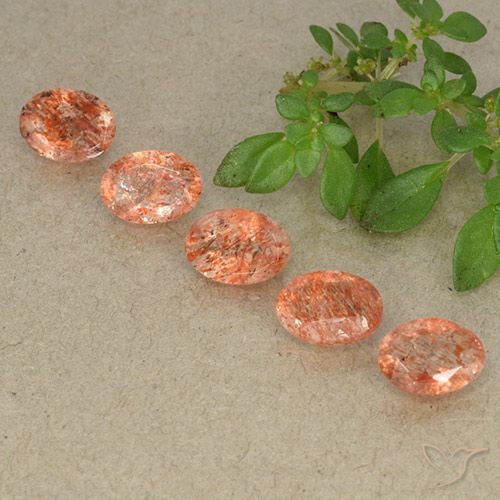 3.59ctw Natürlicher rötlich-orange Sonnenstein, Oval, Lichtdurchlässig