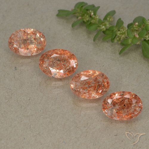 3.02ctw Natürlicher rötlich-orange Sonnenstein, Oval, Lichtdurchlässig