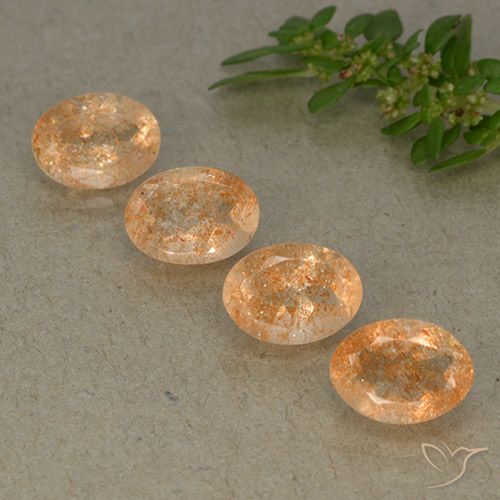 3.62ctw Natürlicher hellorange Sonnenstein, Oval, Lichtdurchlässig