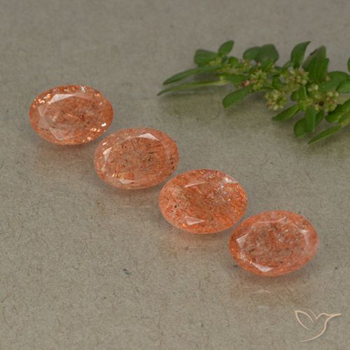 3.58ctw Natürlicher rötlich-orange Sonnenstein, Oval, Lichtdurchlässig