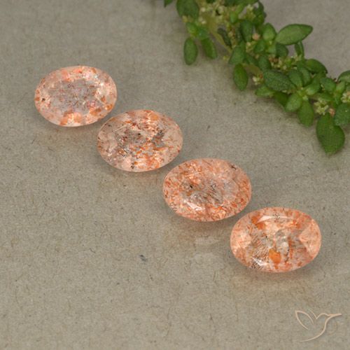 3.48ctw Natürlicher hellorange Sonnenstein, Oval, Lichtdurchlässig