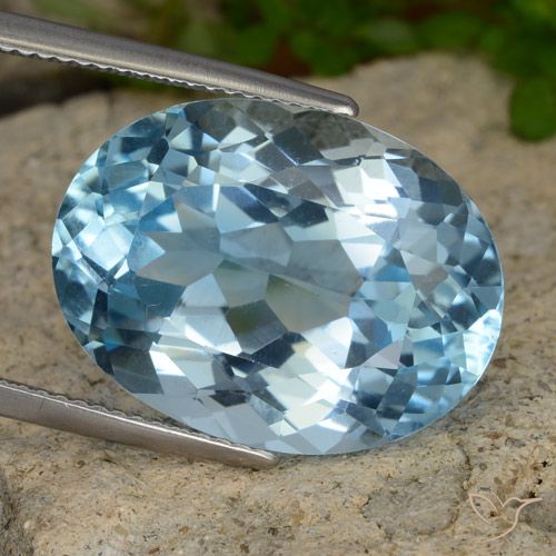 22.93ct Natürlicher Swiss Blue Topas, Oval, VVS-VS