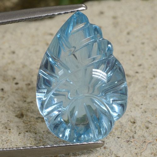 11.15ct Natürlicher Swiss Blue Topas, Blumen-Schliff, Transparent