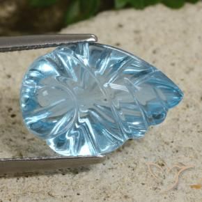 9,17 ctw natürlicher Swiss Blue Topas, Blumen-Schliff, Transparent
