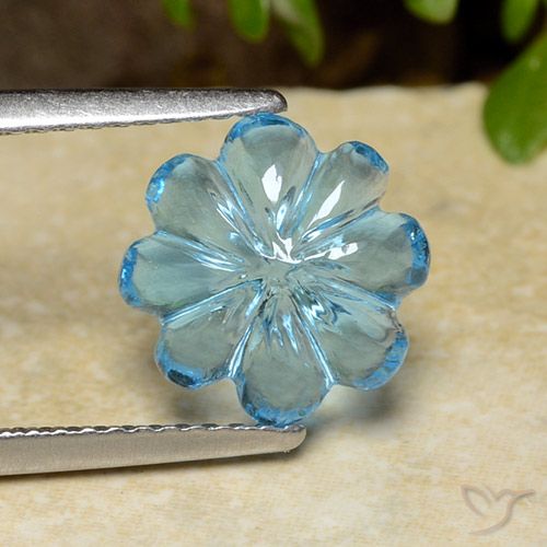 3.47ct Natürlicher Himmerlblau Topas, Blumen-Schliff, Transparent