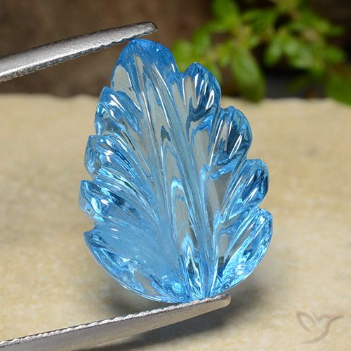 15.17ct Natürlicher Swiss Blue Topas, Blumen-Schliff, Transparent