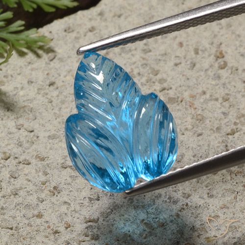 7.70ct Natürlicher Swiss Blue Topas, Blumen-Schliff, Transparent