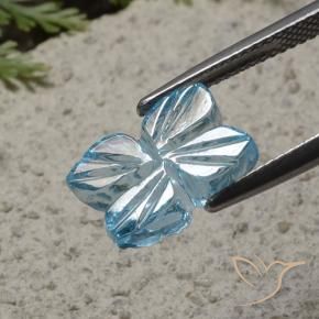 9,17 ctw natürlicher Swiss Blue Topas, Blumen-Schliff, Transparent