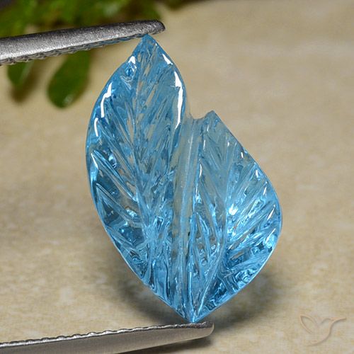 6.82ct Natürlicher Swiss Blue Topas, Blumen-Schliff, Transparent