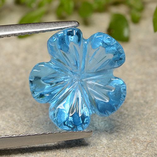 7.59ct Natürlicher Swiss Blue Topas, Blumen-Schliff, Transparent