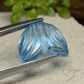 9,17 ctw natürlicher Swiss Blue Topas, Blumen-Schliff, Transparent