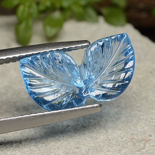 5.60ct Natürlicher Swiss Blue Topas, Blumen-Schliff, Transparent