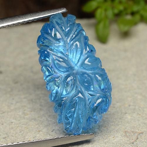 11.53ct Natürlicher Swiss Blue Topas, Blumen-Schliff, Transparent