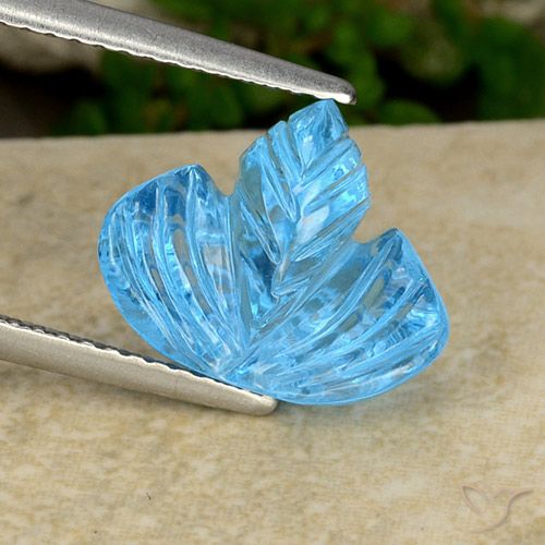 5.65ct Natürlicher Swiss Blue Topas, Blumen-Schliff, Transparent