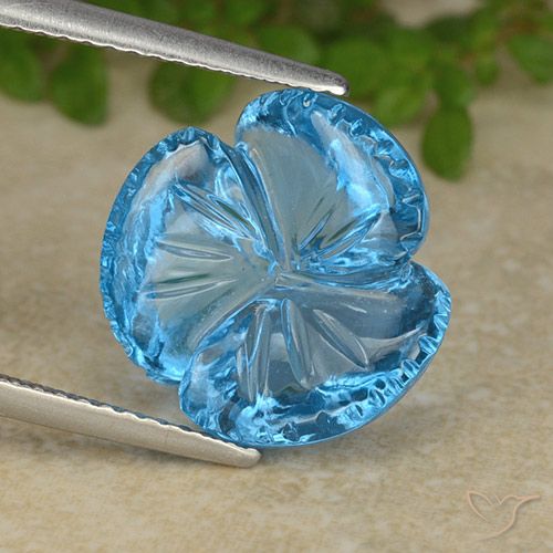 9.51ct Natürlicher Swiss Blue Topas, Blumen-Schliff, Transparent