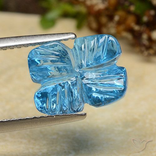 5.81ct Natürlicher Swiss Blue Topas, Blumen-Schliff, Transparent