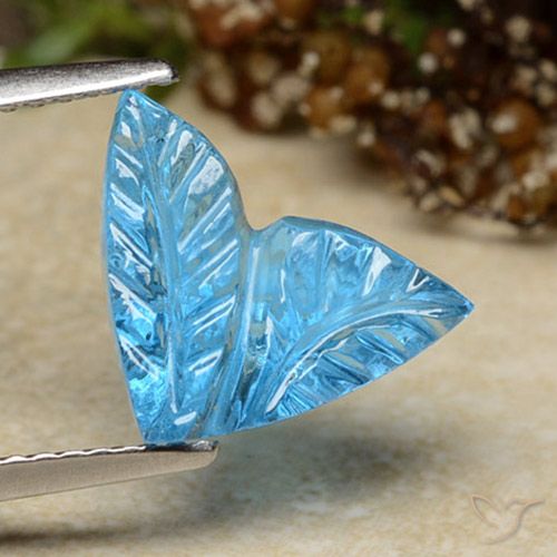 4.41ct Natürlicher Swiss Blue Topas, Blumen-Schliff, Transparent