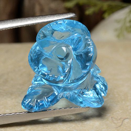 12.63ct Natürlicher Swiss Blue Topas, Blumen-Schliff, Transparent