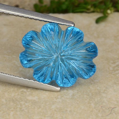8.05ct Natürlicher Swiss Blue Topas, Blumen-Schliff, Transparent