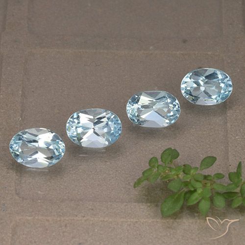 3.76ctw Natürlicher Himmerlblau Topas, Oval, VVS-VS