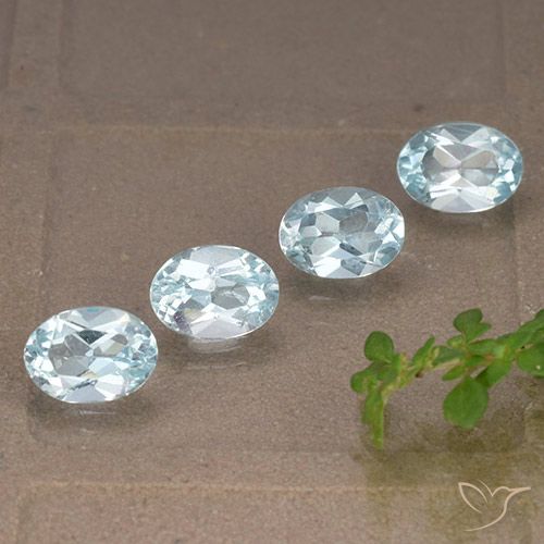 4.23ctw Natürlicher Himmerlblau Topas, Oval, VVS-VS