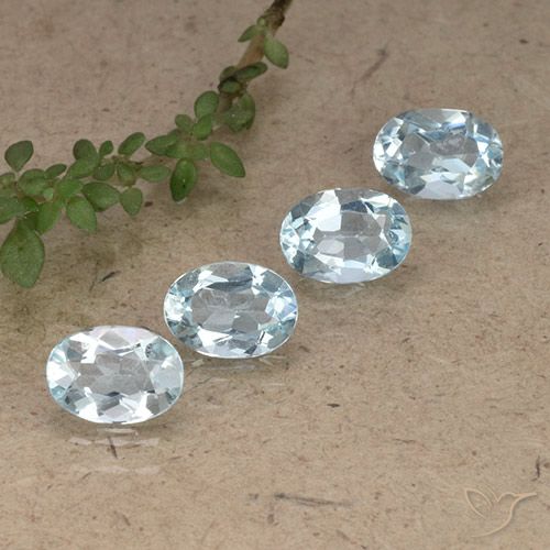 3.84ctw Natürlicher Himmerlblau Topas, Oval, VVS-VS