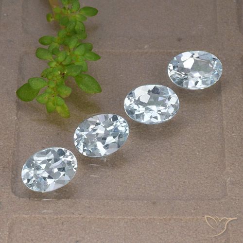 3.70ctw Natürlicher Himmerlblau Topas, Oval, VVS-VS