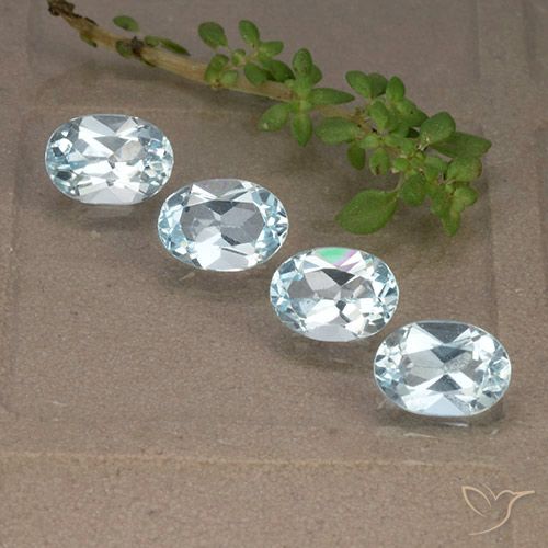 3.93ctw Natürlicher Himmerlblau Topas, Oval, VVS-VS