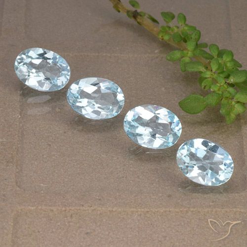 3.28ctw Natürlicher Himmerlblau Topas, Oval, VVS-VS