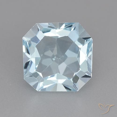 4.22ct Natürlicher Himmerlblau Topas, Smaragdschliff, VVS