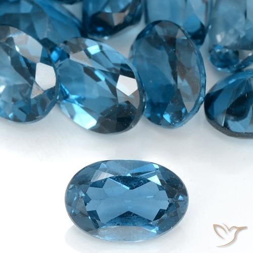 0.91ct Natürlicher London Blau Topas, Oval, VVS-VS