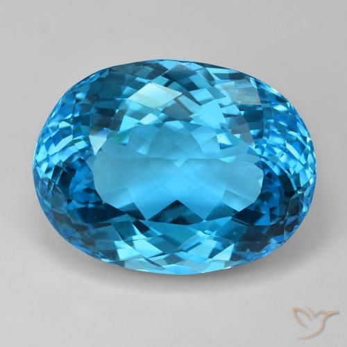 121.30ct Natürlicher Swiss Blue Topas, Oval, VVS