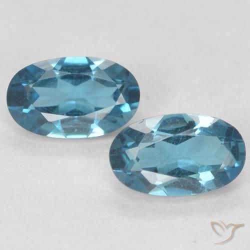 0.59ctw Natürlicher London Blau Topas, Oval, VVS-VS