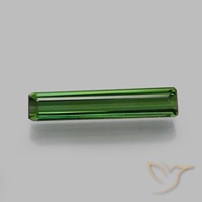 1.37ct Natürlicher tiefgrün Turmalin, Smaragdschliff, VS