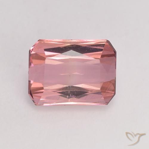 1.43ct Natürlicher Mittelrosa Turmalin, Smaragdschliff, VVS-VS