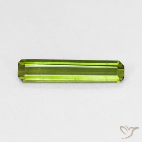 0.85ct Natürlicher Mittelgrün Turmalin, Smaragdschliff, VVS-VS