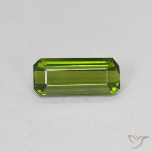 0.86ct Natürlicher tiefgrün Turmalin, Smaragdschliff, VVS