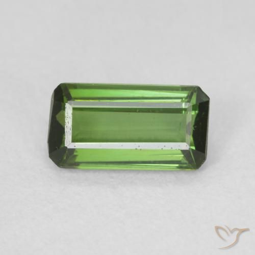 0.66ct Natürlicher Mittelgrün Turmalin, Smaragdschliff, VS