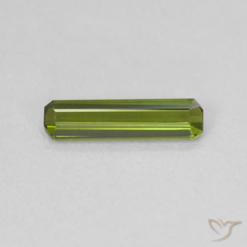 0.66ct Natürlicher tiefgrün Turmalin, Smaragdschliff, VVS