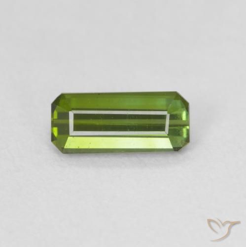0.66ct Natürlicher gelblich-grün Turmalin, Smaragdschliff, VVS