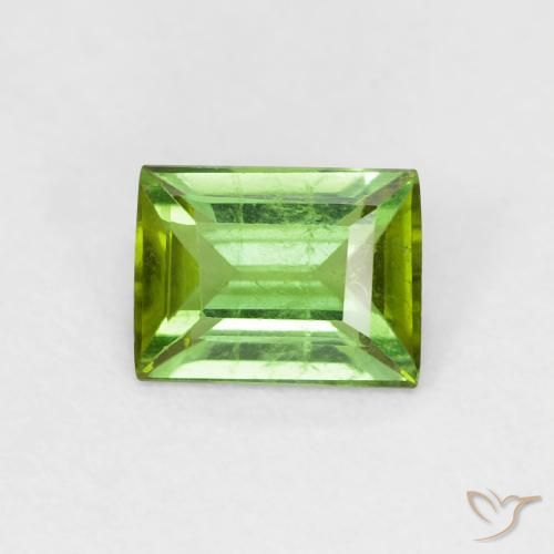 0.66ct Natürlicher Mittelgrün Turmalin, Baguette, VS-SI