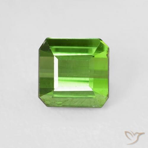 0.84ct Natürlicher tiefgrün Turmalin, Smaragdschliff, VS