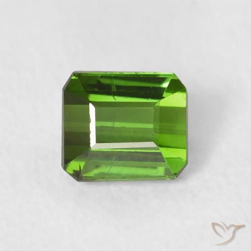 0.53ct Natürlicher tiefgrün Turmalin, Smaragdschliff, VS