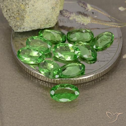 1.93ctw Natürlicher hellgrün Tsavorit-Granat, Oval, VS