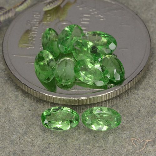 2.16ctw Natürlicher Grün Tsavorit-Granat, Oval, VS