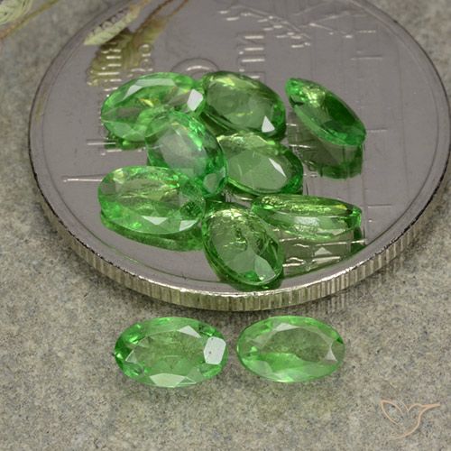 2.09ctw Natürlicher Mittelgrün Tsavorit-Granat, Oval, VS